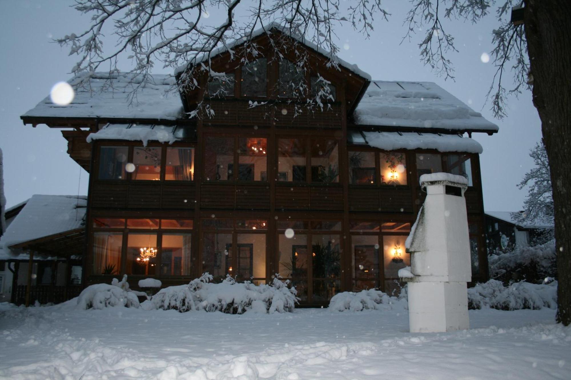 Haus Bei Der Linden Ferienwohnungen Schwangau Luaran gambar